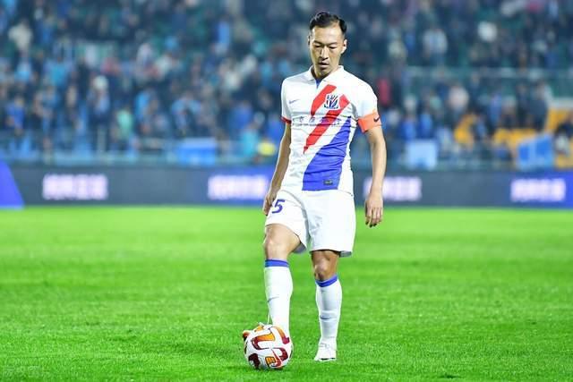 男足队员头条号是谁,男足队员的神秘头条号，揭秘背后故事